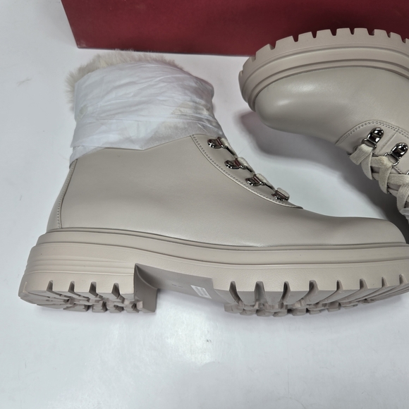 Vaneli Women's Soft Beige Leather Faux Fur Ankle Bootie Boots Size 9 - Picture 9 of 16